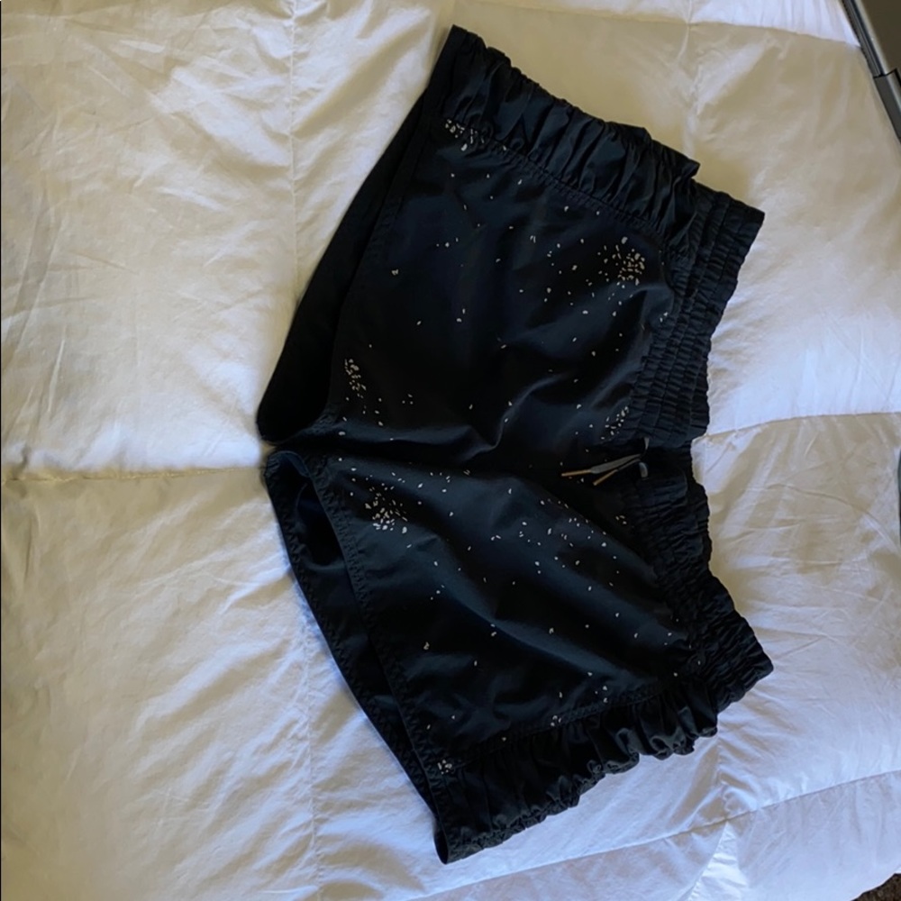 Lululemon reversal short